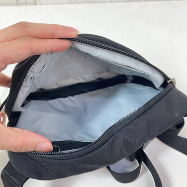 【OneSize ブラック系】 Arcteryx ( アークテリクス ) マカ 1 Maka 1 生産終了モデル 入手困難 ナイロン バッグ ストレージ サコッシュポーチ z00058664  サコッシュポーチ バッグ ストレージ