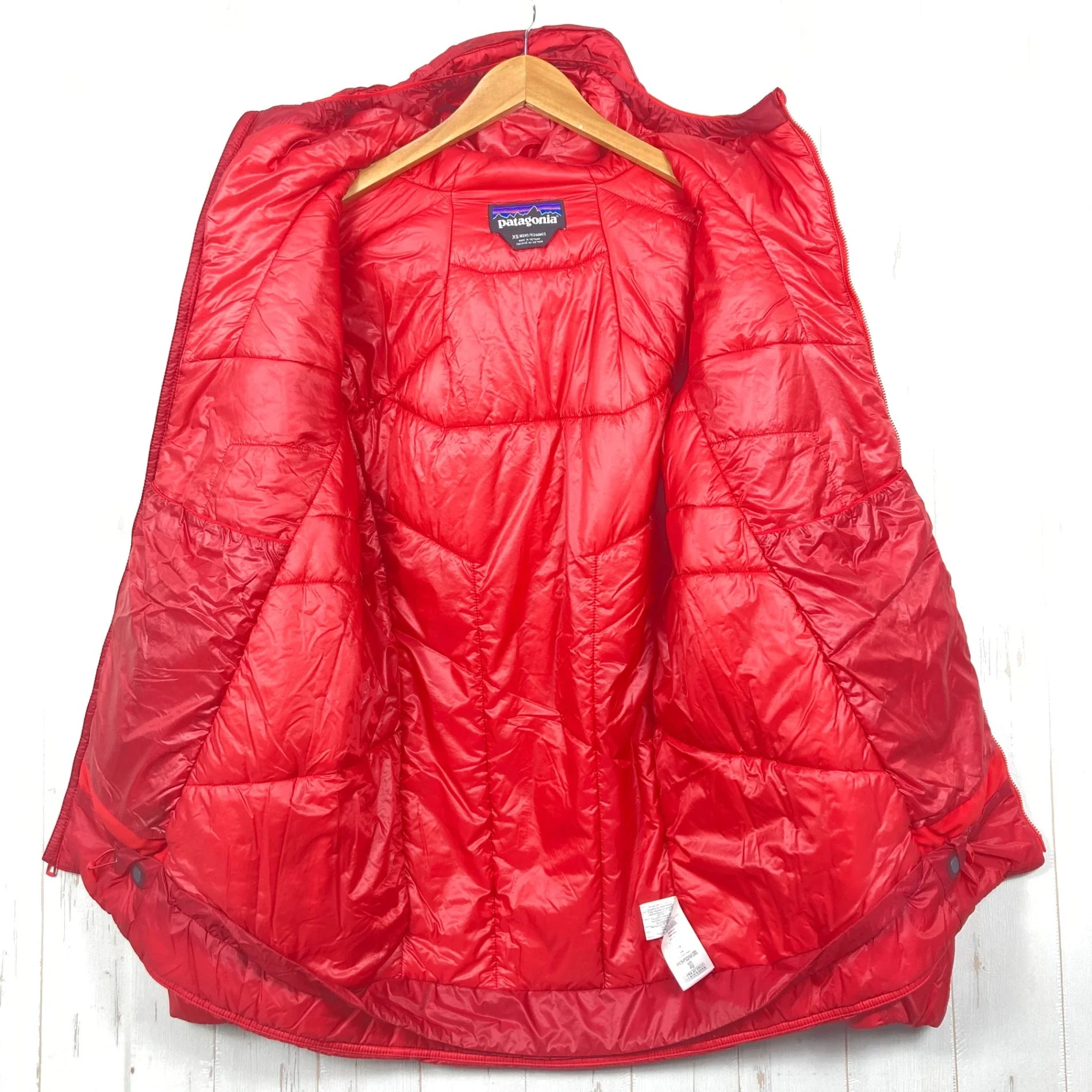 【Men's XS レッド系】 2020 Patagonia ( パタゴニア ) ダス パーカ DAS Parka FRE 化繊ダウン ウェア トップス アウター ジャケット 化繊インサレーション プリマロフト・ Men's XS レッド系】 2020 Patagonia ( パタゴニア ) ダス パーカ DAS
