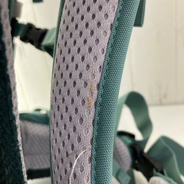 均码绿色 Deuter Futura 24 SL 尼龙储物背包/日用背包，森林绿和玉色 (2283) - 容量：最大 29 升 (z00054681，森林绿和玉色 2)