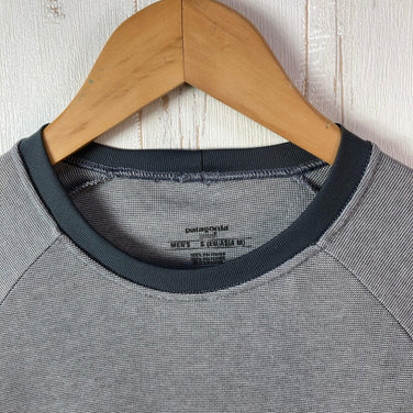 男士小号灰色 2013 Patagonia Capilene 2 轻盈圆领涤纶T恤，长袖，圆领