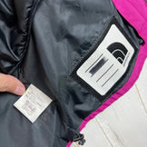 The North Face Scoop Jacket, size 120, purple, kids' size. This nylon hardshell jacket is a perfect outerwear top. Product code: z00054219.