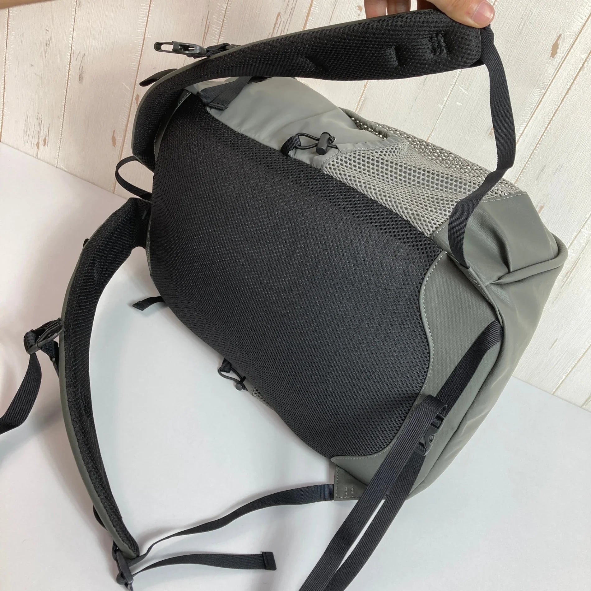 【OneSize グレー系】 holo（ホロ） オーブエム Orb M ナイロン バッグ ストレージ バックパック デイパック 容量【～29L】 z00052138 デイパック 容量【～29L】 バックパック バッグ ストレージ - 【公式】2ndGEAR（セカンドギア）Webショップ【登山用品・アウトドア用品専門 買取販売店】