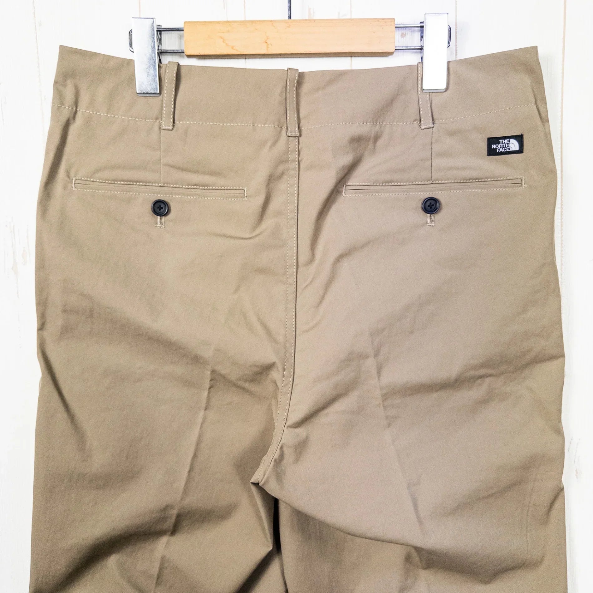 【Men's M ベージュ系】 The North Face ( ザ・ノースフェイス ) バイソンチノパンツ Bison Chino Pant TW / ティンバーウルフ ポリエステル ウェア ボトムス ロングパンツ z00052652 TW / ティンバーウルフ - 【公式】2ndGEAR（セカンドギア）Webショップ【登山用品・アウトドア用品専門 買取販売店】