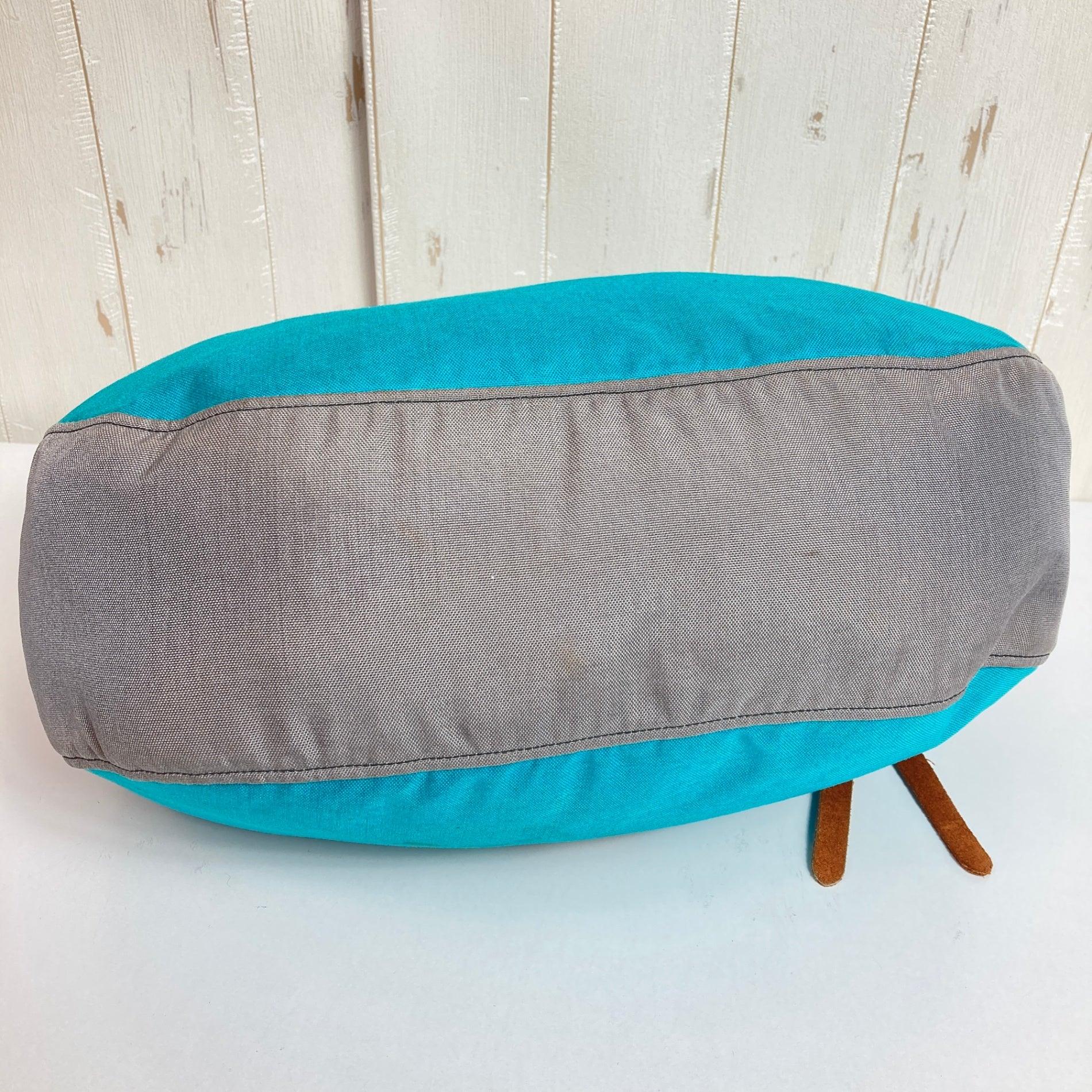 【OneSize ブルー系】 Gregory ( グレゴリー ) サッチェル Mサイズ Satchel M 銀タグ 旧タグ Turquoise｜Silver Gray クーリエバッグ ショルダーバッグ メッセンジャーバッグ バッグ ストレージ - 【公式】2ndGEAR（セカンドギア）Webショップ【登山用品・アウトドア用品専門 買取販売店】