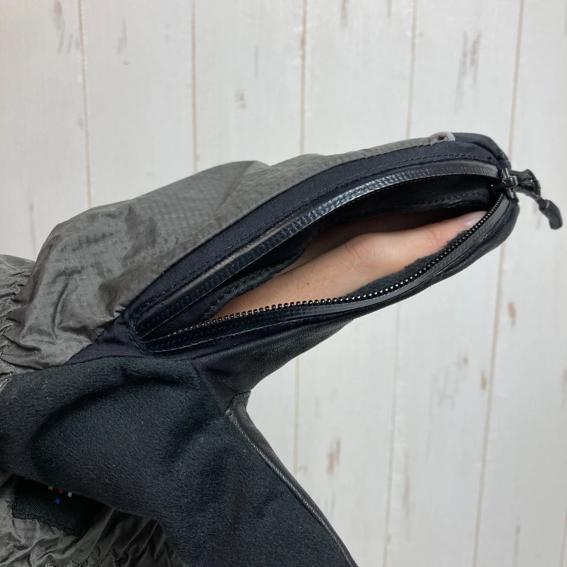 【Unisex L グレー系】 Axesquin ( アクシーズクイン ) フィンガー スルー ミトン ナイロン ウェア ウェア小物 グローブ 手袋 z00050490 グローブ 手袋 ウェア小物 ウェア - 【公式】2ndGEAR（セカンドギア）Webショップ【登山用品・アウトドア用品専門 買取販売店】