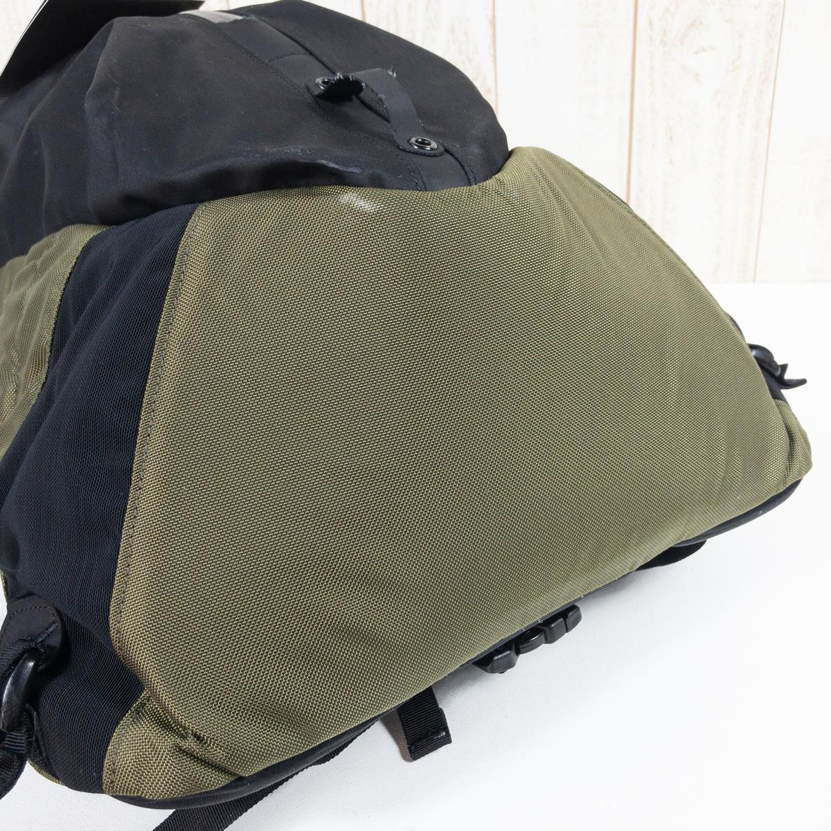 [OneSize 绿色] Arcteryx Arrow 16 Arro 16L 背包日用包 24018/L07277800 28150 Wildwood 日用包容量 [~29L] 背包袋存储