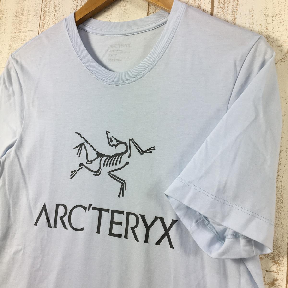 【Men's XS ブルー系】 Arcteryx ( アークテリクス ) アークワード ロゴ ショートスリーブ Arc'Word Logo Ss Tシャツ X000007991 International Men's 020814 Daybreak コットン ショー