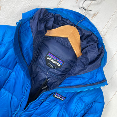 【Men's S ブルー系】 2019 Patagonia ( パタゴニア ) マクロ パフ フーディー Macro Puff Hoody BALB 生産終了モデル 入手困難 化繊ダウン ウェア トップス アウター ジャケット 化繊インサレーション z000601