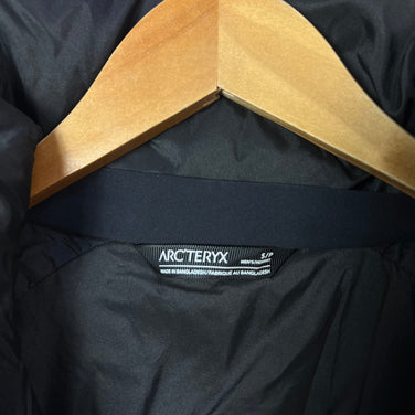 【Men's S ブラック系】 Arcteryx ( アークテリクス ) アトム SV フーディ Atom SV Hoody 化繊ダウン ウェア トップス アウター ジャケット 化繊インサレーション z00054959  化繊インサレーション アウター ジャケット