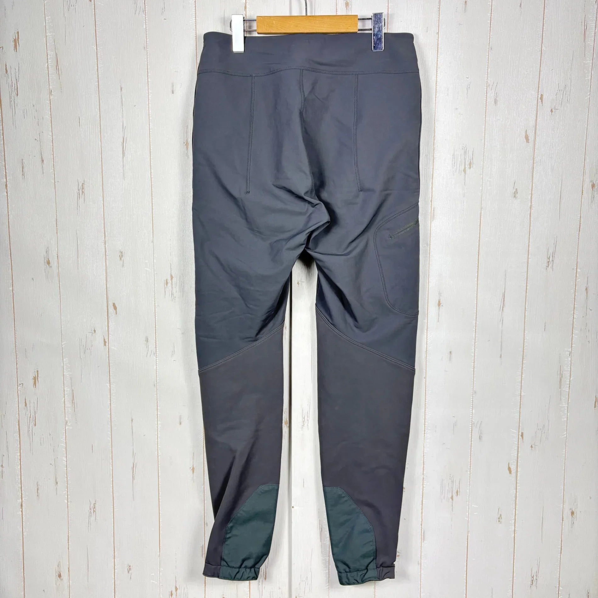 Patagonia スノーパンツ　ダークグレー 30 サスペンダー Patagonia スノーパンツ ダークグレー 30 サスペンダー 【公式通販】