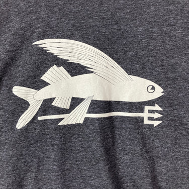 【Men's M グレー系】 2015 Patagonia ( パタゴニア ) フライング フィッシュ ティー Flying Fish Tee			 オーガニックコットン ウェア トップス インナー シャツ ショートスリーブTシャツ クルーネック コットン z00