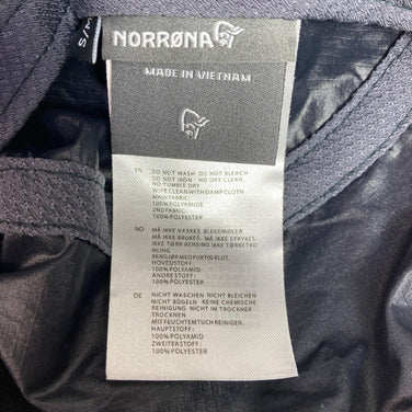Norrona Five Panel Tech Cap, Size S/M, Black. Nylon. Also available: headwear, caps, and accessories. Product code: z00053899.