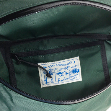 【Unisex OneSize グリーン系】 Rawlow Mountain Works ( ロウロウマウンテンワークス ) ピステン パック （ボーゲンエディション）Pisten Pack（BOGEN edition） フォレスト ボーゲン コラボ ナイロン バッグ ストレージ - 【公式】2ndGEAR（セカンドギア）Webショップ【登山用品・アウトドア用品専門 買取販売店】