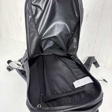 【OneSize ブラック系】 Arcteryx ( アークテリクス ) アロー 22 バックパック Arro 22 Backpack ナイロン バッグ ストレージ バックパック デイパック 容量【～29L】 z00054945  デイパック 容量【～29L】 バッ