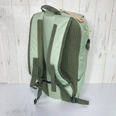 【Unisex OneSize グリーン系】 Quechua ( ケシュア ) ハイキング バックパック 20 バッグ ストレージ バックパック デイパック 容量【～29L】 z00058022  デイパック 容量【～29L】 バックパック バッグ ストレージ