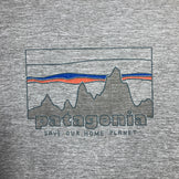 【Men's S グレー系】 2024 Patagonia ( パタゴニア ) キャプリーン クール デイリー グラフィック シャツ Capilene Cool Daily Graphic Shirt SKFE ポリエステル ウェア トップス インナー シャツ シ