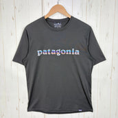 【Men's S ブラック系】 Patagonia ( パタゴニア ) キャプリーン クール デイリー グラフィック シャツ Capilene Cool Daily Graphic Shirt ポリエステル ウェア トップス インナー シャツ ショートスリーブTシャ
