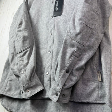 Norrona Tamok 男女通用中灰色羊毛纯色衬衫 2313 Drizzle Melange。难得一见的羊毛上衣、内衣、长袖衬衫。