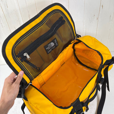【Unisex OneSize イエロー系】 The North Face ( ザ・ノースフェイス ) ベースキャンプ ダッフル XS BC Duffel XS 28L TPEファブリックラミネート 収納用メッシュバッグ付属 ポリエステル バッグ ストレージ ダッフルバッグ ボス