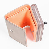 【OneSize ベージュ系】 Rawlow Mountain Works ( ロウロウマウンテンワークス ) ヒラリー ウォレット 01 Hillary Wallet 01 Taupe x Coral レザー バッグ ストレージ 財布 ウォレット z0005216 - 【公式】2ndGEAR（セカンドギア）Webショップ【登山用品・アウトドア用品専門 買取販売店】