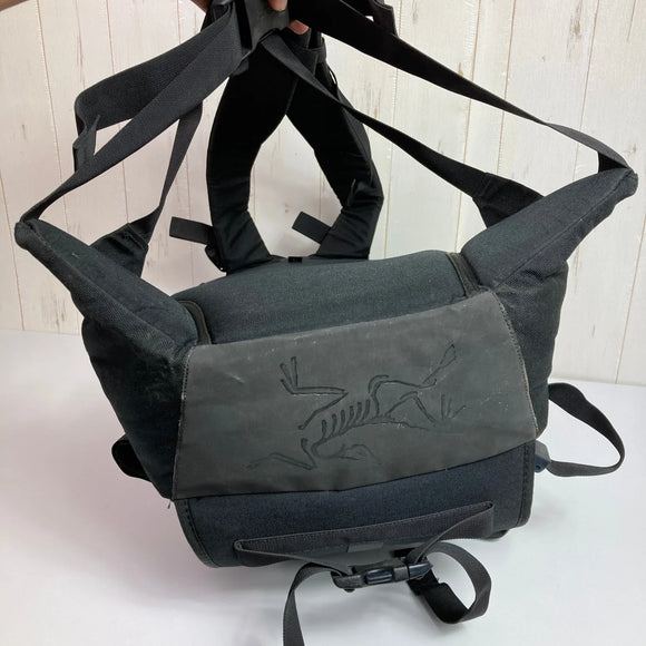 【OneSize ブラック系】 2000 Arcteryx ( アークテリクス ) スノーヨー Snoyo 生産終了モデル 入手困難 カナダ製 バッグ ストレージ バックパック 容量【30L～54L】 z00052922  容量【30L～54L】 バックパック バッ