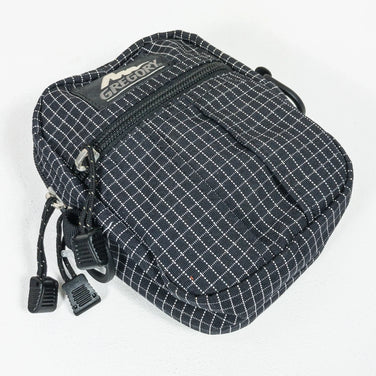 【OneSize ブラック系】 Gregory ( グレゴリー ) クイックポケット S Quick Pocket S Spectra 生産終了モデル 入手困難 銀タグ 旧タグ ナイロン バッグ ストレージ サコッシュポーチ z00051855 Spectra サコ - 【公式】2ndGEAR（セカンドギア）Webショップ【登山用品・アウトドア用品専門 買取販売店】