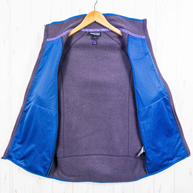 2020 Patagonia 复古绒毛夹克 (PTPL)，Piton 紫色，男款 S 码。这款涤纶抓绒夹克非常适合日常穿着。(z0005318)