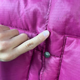 男式 S 码紫色 1970 年代 The North Face 防撕裂尼龙羽绒背心（棕色标签，旧标签）已停产，很难找到。