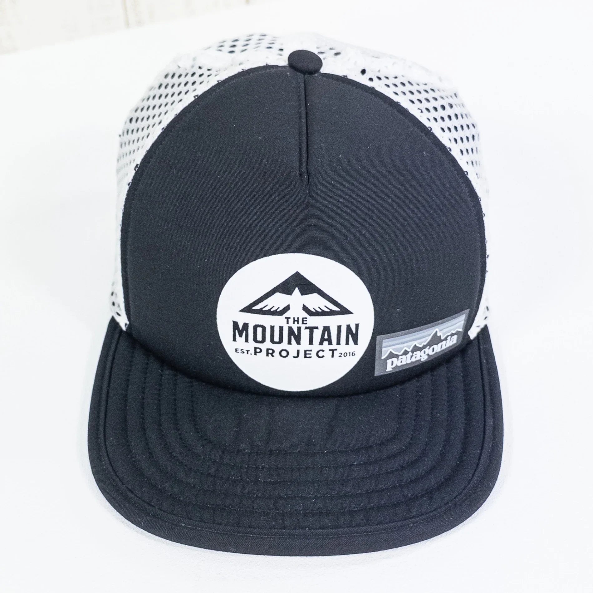 【OneSize ブラック系】 Patagonia ( パタゴニア ) ダックビル トラッカーハット THE MOUNTAIN EST.PROJECT 2016 ウェア ウェア小物 ヘッドウェア キャップ z00051356 キャップ ヘッドウェア ウェア小物 ウ - 【公式】2ndGEAR（セカンドギア）Webショップ【登山用品・アウトドア用品専門 買取販売店】