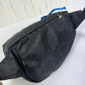 【OneSize ブラック系】 Hyperlite Mountain Gear Hmg ( ハイパーライトマウンテンギア ) ヴァイス ヴァーサ Vice Versa 入手困難 バッグ ストレージ サコッシュポーチ DCF ( ダイニーマ・コンポジット・ファブリック