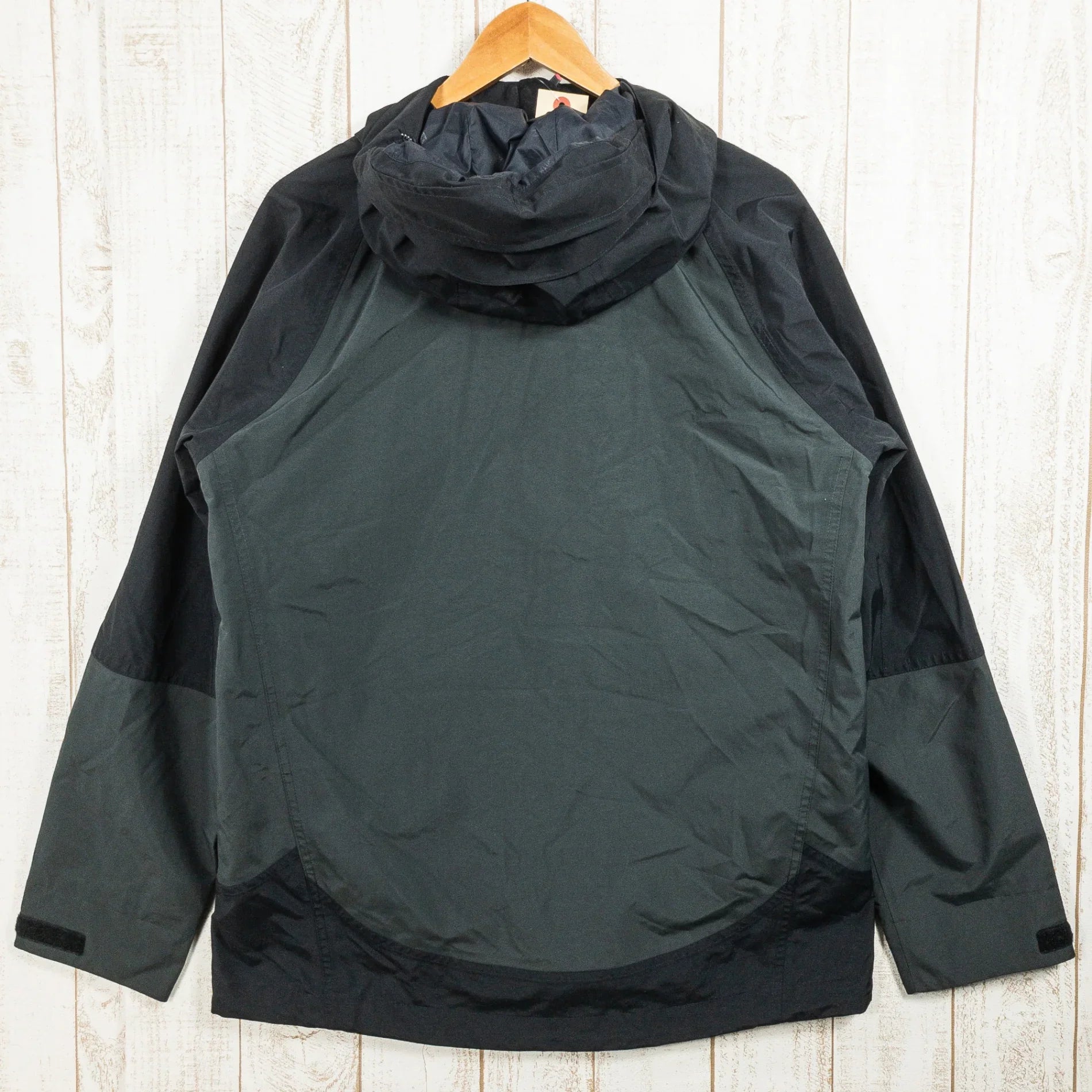 【Men's M ブラック系】 Chums ( チャムス ) スプリングデールゴアテックスジャケット Spring Dale Gore-Tex Jacket ナイロン ウェア トップス アウター ジャケット レインシェル GORE-TEX ( ゴアテックス ) z0 - 【公式】2ndGEAR（セカンドギア）Webショップ【登山用品・アウトドア用品専門 買取販売店】