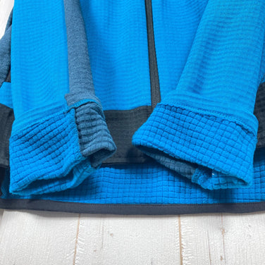 Montura Men's Stretch Color Hoody Jacket, Size Small, Blue. Polyester fleece outerwear jacket with Polartec Power Grid (z000).