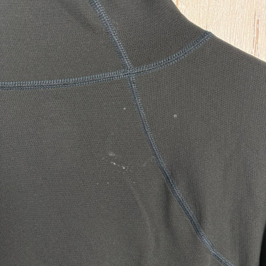 【Men's L ブラック系】 Finetrack ( ファイントラック ) メリノスピン サーモ フーディ Merinospin Thermo Hoody ポリエステル ウェア トップス インナー シャツ フーディ ウール z00055206  ウール フーディ