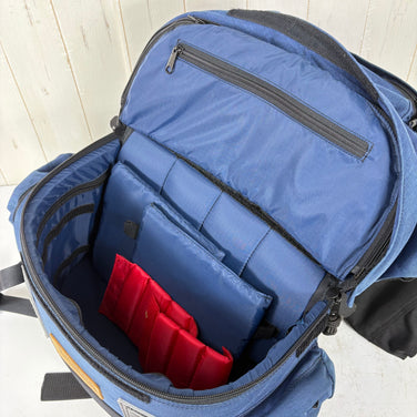 【Unisex OneSize ネイビー系】 Lamda（ラムダ） フラップ付カメラザック 4型 Camera Backpack Type 4 2気室 中折れタイプ ナイロン バッグ ストレージ バックパック 容量【30L～54L】 z00060623  容量【30L～54L】