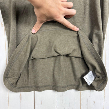 【Men's S グリーン系】 Mountain Hardwear ( マウンテンハードウェア ) コットン ショートスリーブ ティー Cotton Short Sleeve Tee			 ウェア トップス インナー シャツ ショートスリーブTシャツ クルーネック