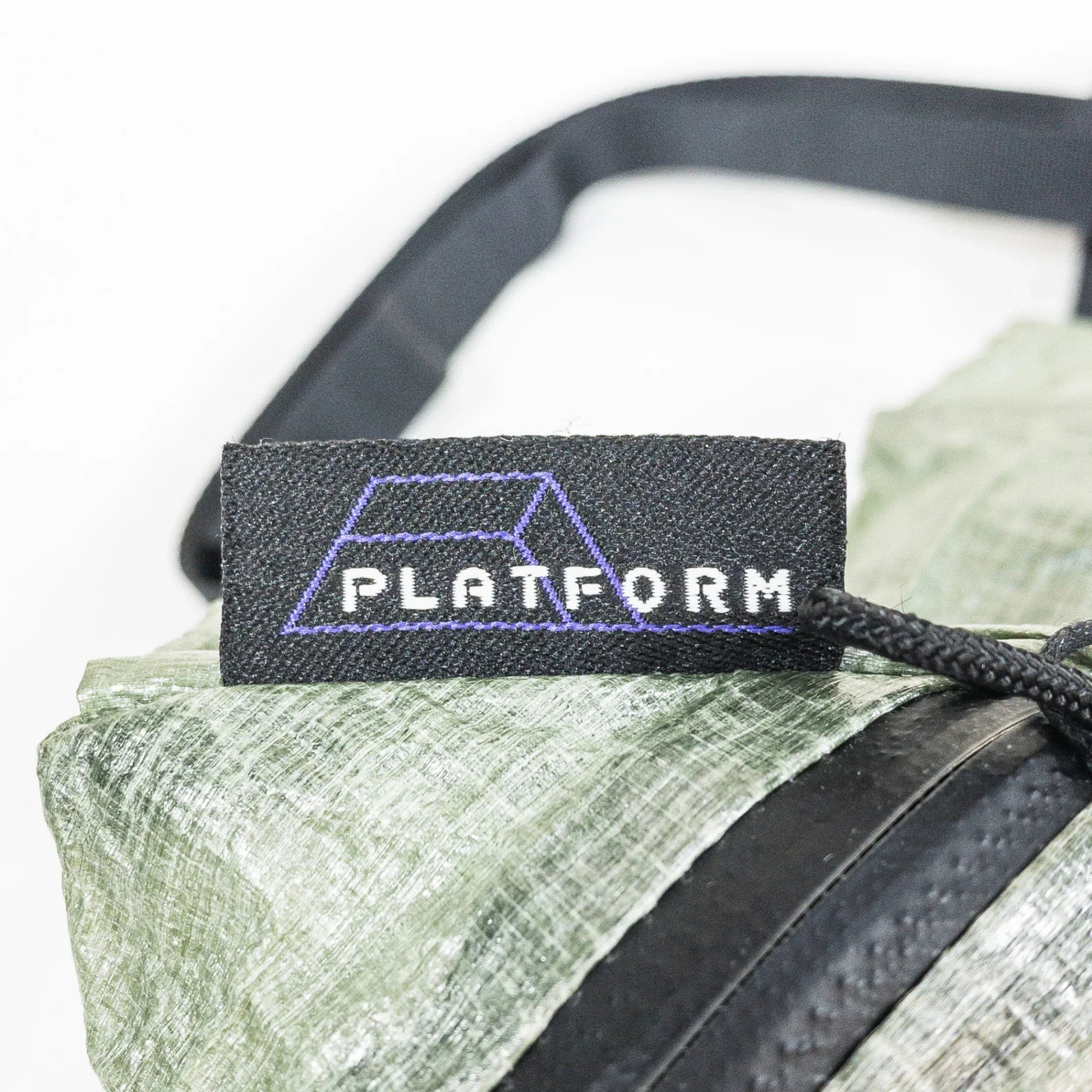 【OneSize グリーン系】 Platform（プラットフォルム） スペアポケット Spare pocket バッグ ストレージ ウエストバッグ ヒップパック DCF ( ダイニーマ・コンポジット・ファブリック / キューベンファイバー ) z00050955 - 【公式】2ndGEAR（セカンドギア）Webショップ【登山用品・アウトドア用品専門 買取販売店】