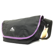 【S ブラック系】Gregory ( グレゴリー ) スイッチ メッセンジャーバッグ S Switch Messenger Bag S ブラック×パープル 旧タグ シルバータグ クーリエバッグ ショルダーバッグ ショルダーバッグ バッグ ストレージ - 【公式】2ndGEAR（セカンドギア）Webショップ【登山用品・アウトドア用品専門 買取販売店】