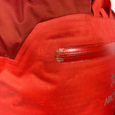 【Unisex OneSize オレンジ系】 Arcteryx ( アークテリクス ) アルファ FL 30 バックパック Alpha FL 30 Backpack AC2 ロールトップ クライミングパック ナイロン バッグ ストレージ バックパック 容量【30L～54L】 z0