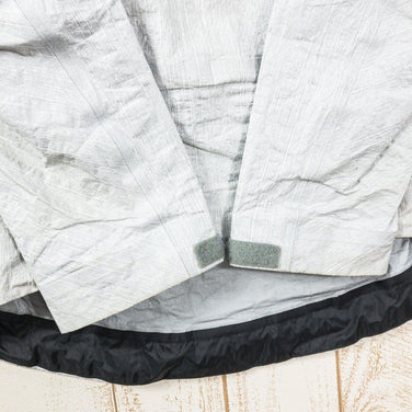 【Men's XS グレー系】 Westcomb ( ウエストコム ) スイッチ アノラック Switch Anorak Glacier White 生産終了モデル 入手困難 メーカー消滅 ウェア トップス アウター ジャケット レインシェル DCF ( ダイニーマ - 【公式】2ndGEAR（セカンドギア）Webショップ【登山用品・アウトドア用品専門 買取販売店】