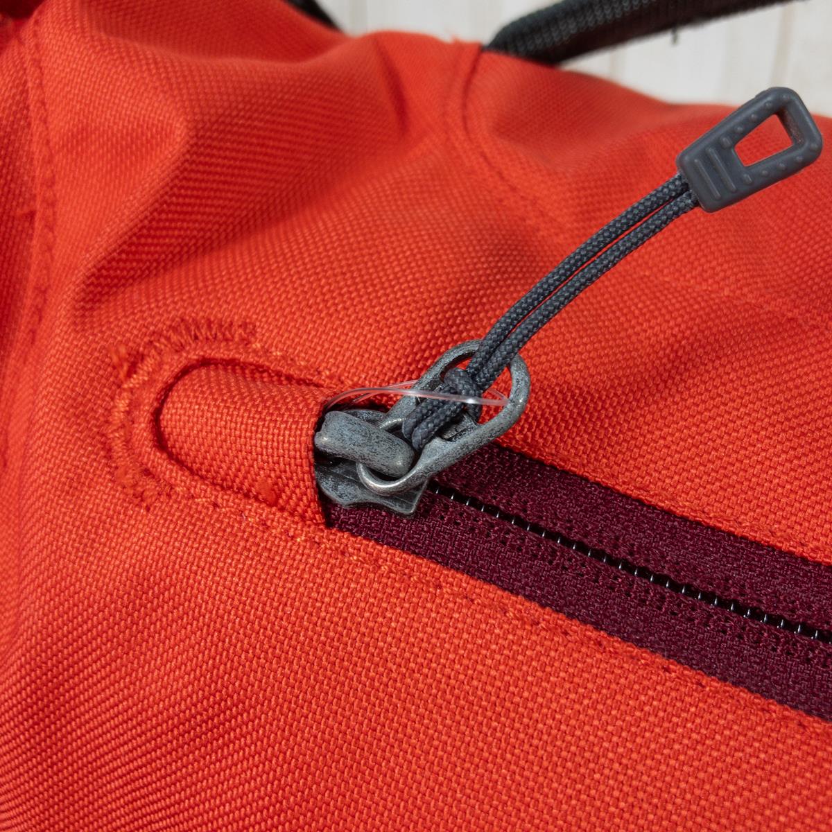 [One Size Red] Patagonia Mini Mass 12L Messenger Bag Courier Bag Shoulder Bag Discontinued Model Hard to Find 48267 CCRL Catalan Coral Shoulder Bag