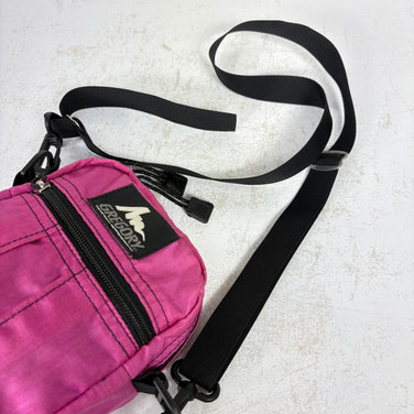 【OneSize ピンク系】 Gregory ( グレゴリー ) クイック ポケット M Quick Pocket M 生産終了モデル 入手困難 銀タグ 旧タグ ナイロン バッグ ストレージ サコッシュポーチ z00061112  サコッシュポーチ バッグ ストレ