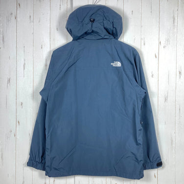 The North Face Scoop Jacket, Men's Size Medium, Navy. This nylon hardshell jacket is a perfect outerwear piece. (z00054902)