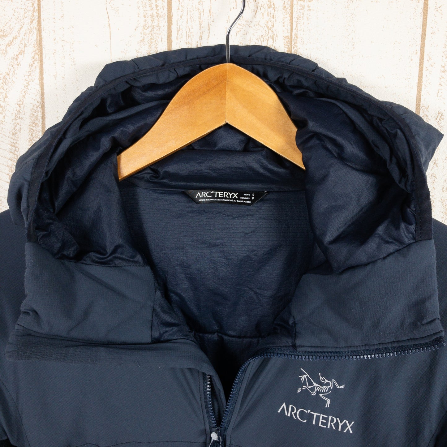 【男士 S 海军蓝】Arcteryx Atom LT 连帽衣尼龙 14644 国际男士 Polartec Power Stretch 合成保暖外套