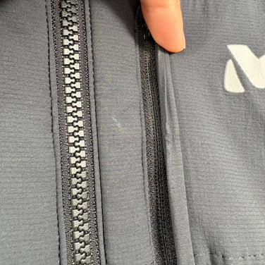 【Men's S ブラック系】 Millet ( ミレー ) トイ 3D インシュレーテッド ストレッチ フーディ TOI 3D INSULATED STRETCH HOODIE 化繊ダウン ウェア トップス アウター ジャケット 化繊インサレーション z00057