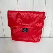 【OneSize レッド系】 Trail Bum ( トレイルバム ) ピー アイ ポーチ ミディアム P.I. Pouch Medium プリマロフト インサレーション 化繊ダウン バッグ ストレージ パッキングサック スタッフサック インナーポーチ z0006