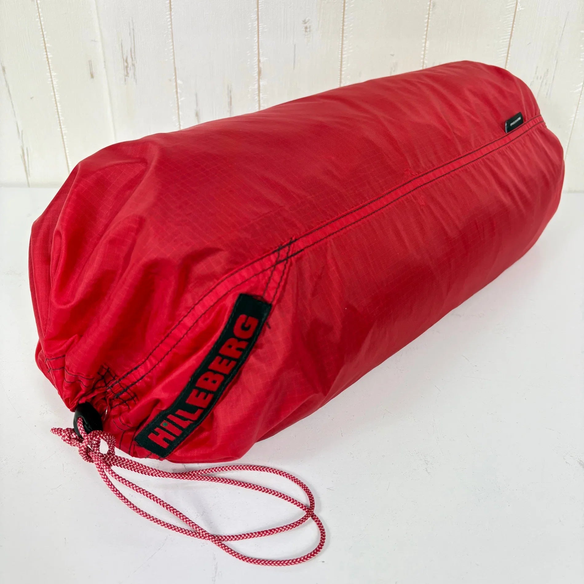 【OneSize レッド系】 Hilleberg The Tentmaker ( ヒルバーグ ) ソウロ Soulo 専用フットプリント セット ナイロン キャンピングギア テント 山岳テント z0005780 OneSize レッド系】 Hilleberg The Tentmaker ( ヒルバーグ ) ソウロ