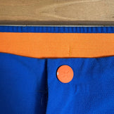 男士 Eiger Eisfeld Light SO 长裤，46 码，蓝色。这款尼龙软壳长裤是冬季下装的理想之选。产品代码：z00054161。