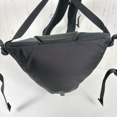 【OneSize ブラック系】 Arcteryx ( アークテリクス ) アロー 22 バックパック Arro 22 Backpack ナイロン バッグ ストレージ バックパック デイパック 容量【～29L】 z00054945  デイパック 容量【～29L】 バッ