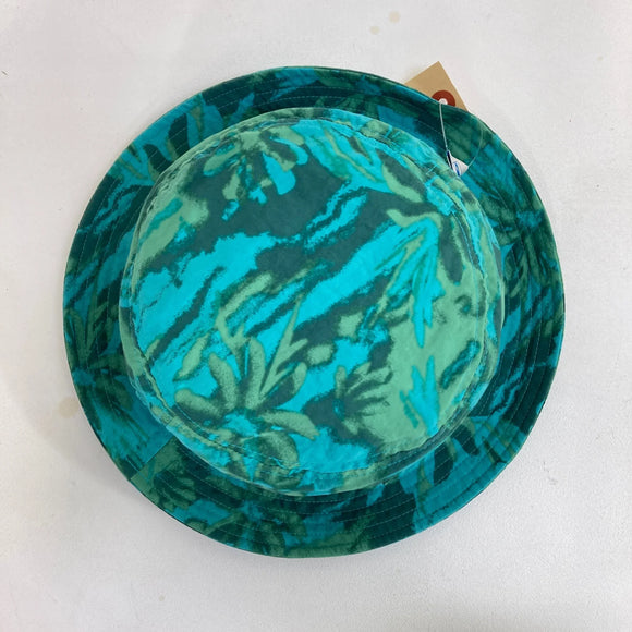【Unisex S/M グリーン系】 2024 Patagonia ( パタゴニア ) ウェーブフェアラー バケツ ハット Wavefarer Bucket Hat WPCC / Water People Banner: Cliffs and Waves Conifer