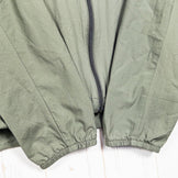 The North Face 燕尾服连帽衫，男款中号，绿色。尼龙防风夹克/外套 (z00053309)。